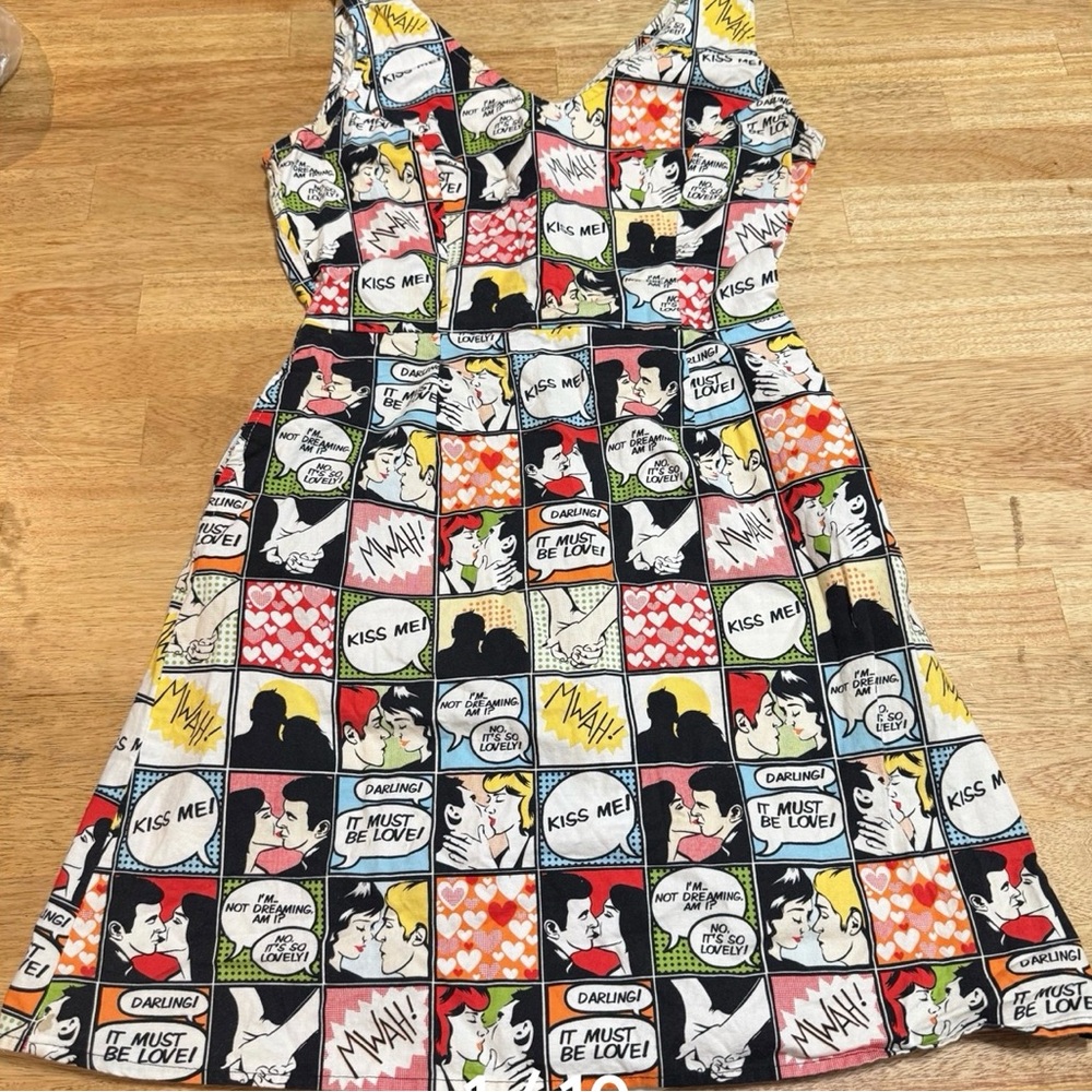 Retrolicious Comic Print Dress small